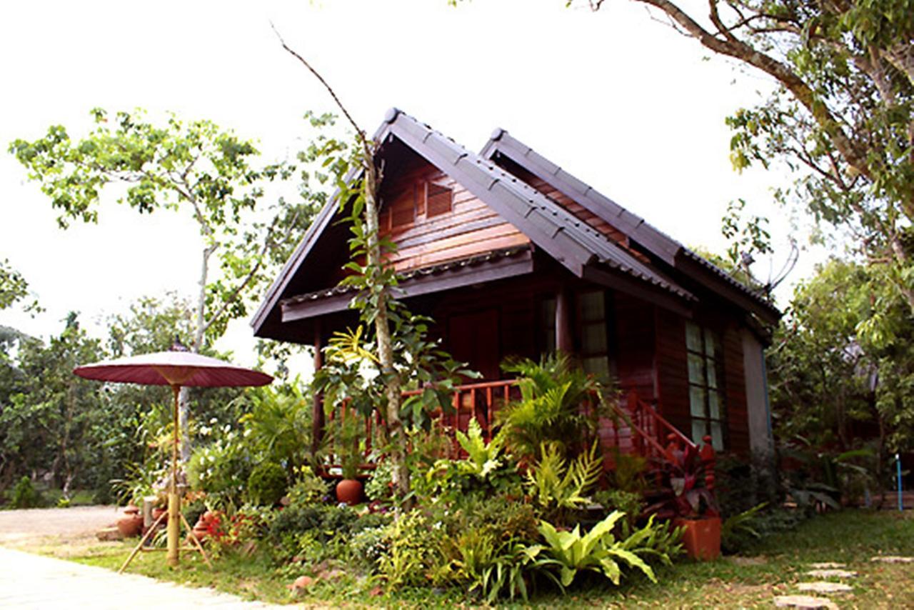 Baansuan Lychee Maeklong Ampawa Resort 3*