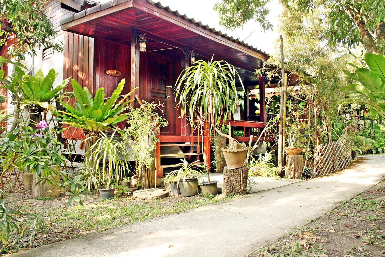 Baansuan Lychee Maeklong Ampawa