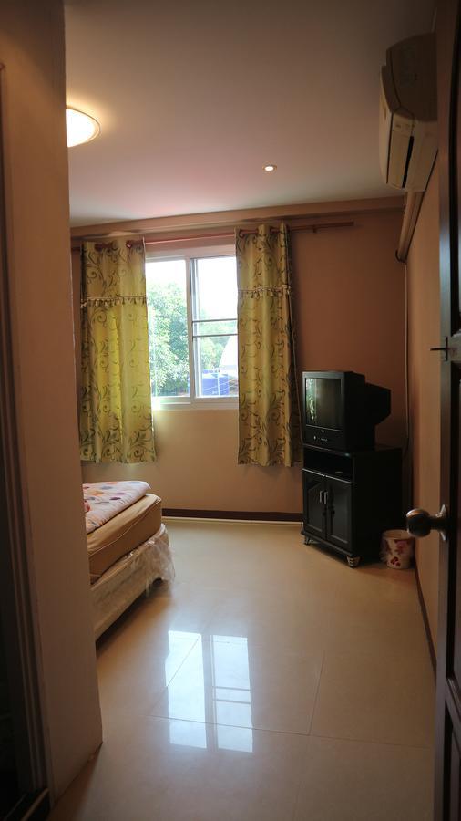 Apartment Sunee Laem Mae Phim