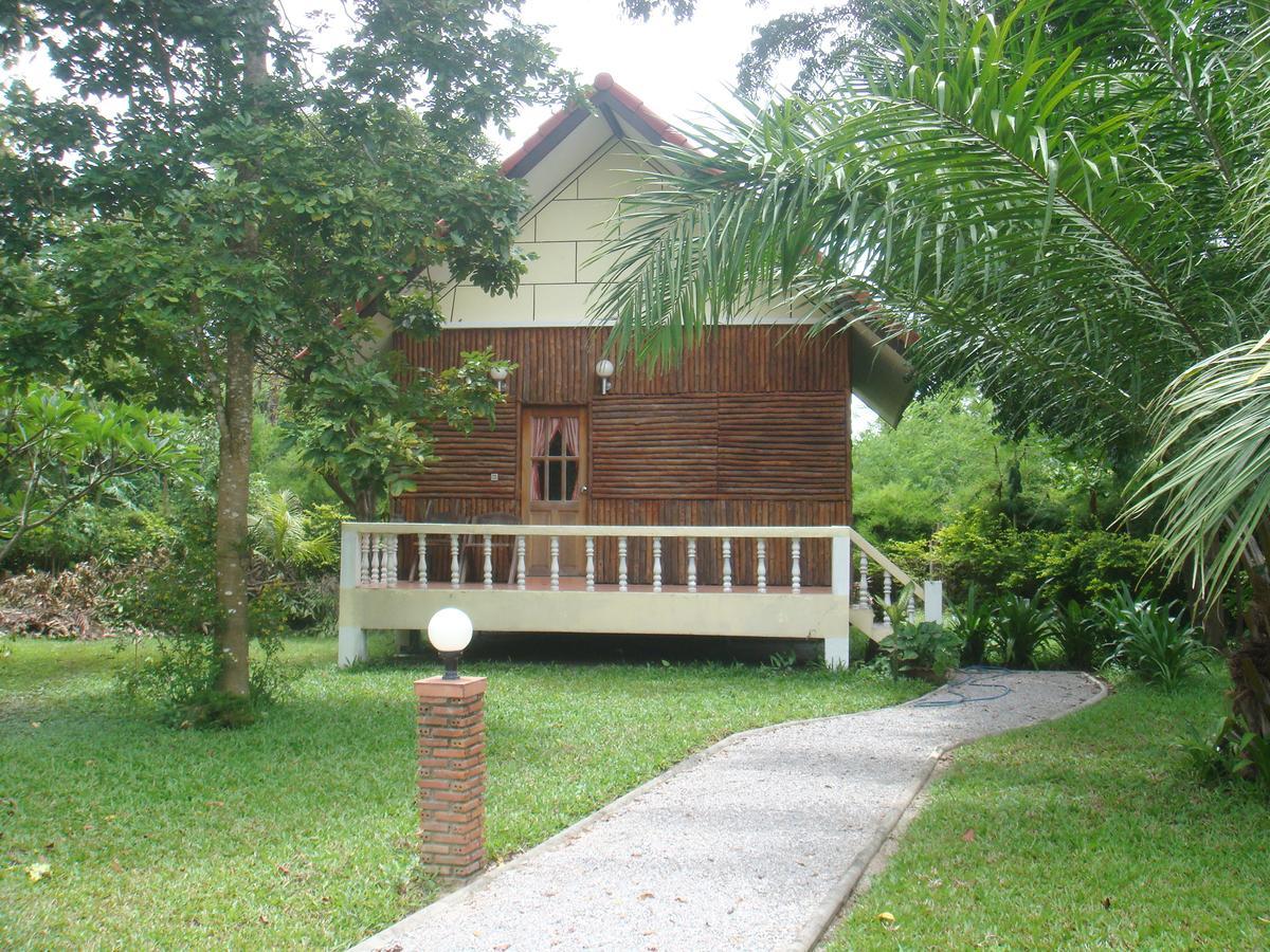 Thai-bamboo Cha-Am