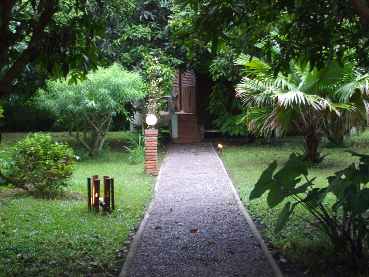 Holiday park Thai-bamboo Cha-Am