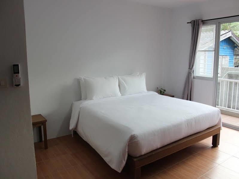 Hostel Romruen Samed