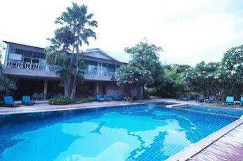 Hotel River Kwai 3*
