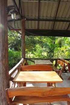 Hotel The Happiness Suan Phueng
