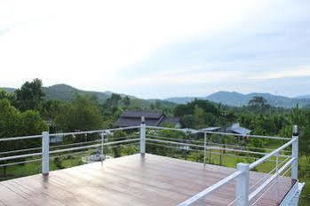 Hotel The Happiness Suan Phueng