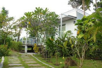 The Happiness Hotel Suan Phueng