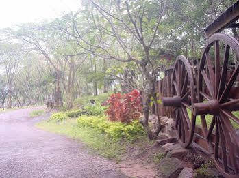 Resort Village Farm And Winery Wang Nam Khiao