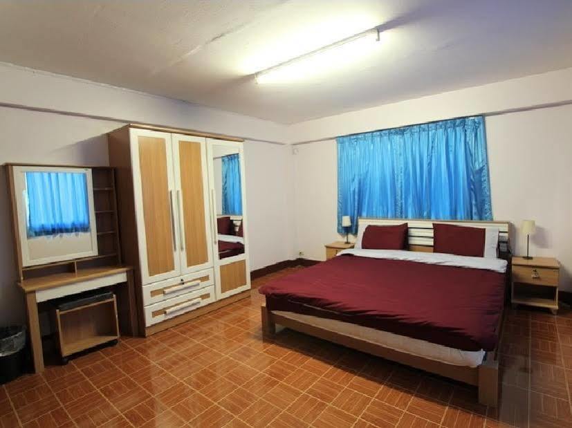 Casa de hóspedes Beachfront Cha Am 3*