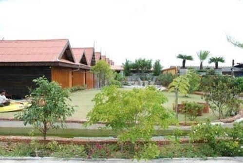 Ruenton Hotel Sattahip