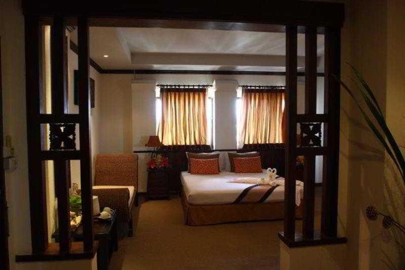 Sinthana Hotel 3*