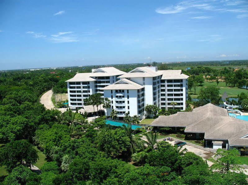 Royal Gems Golf Resort Nakhon Pathom
