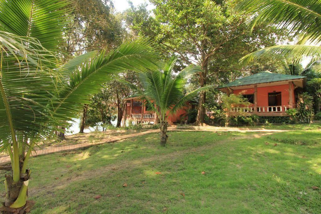 Resort Chomjan Koh Phayam