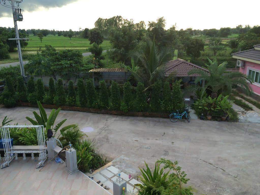 Nadee Holiday park 2*