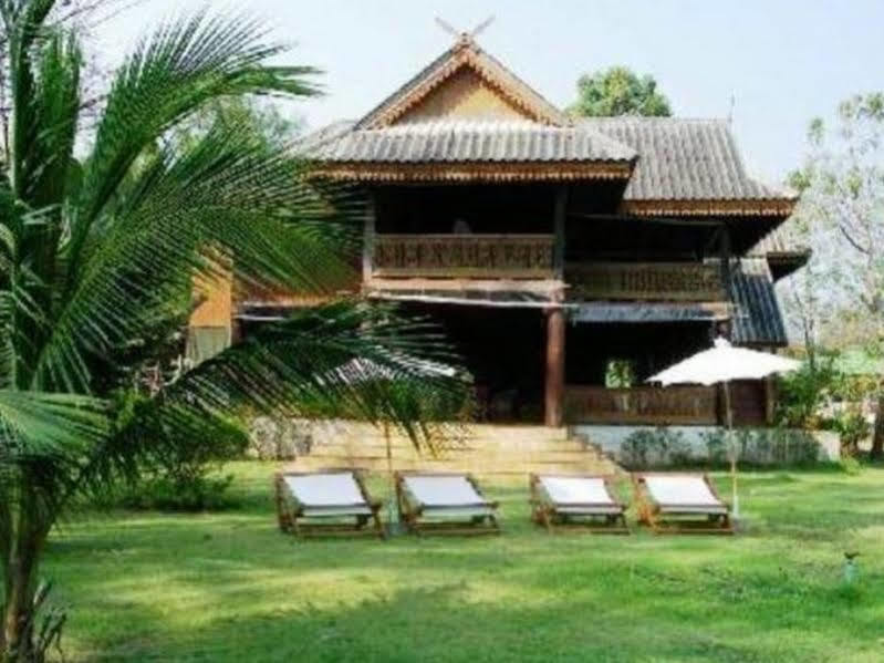 Ruen Thai Rim Haad Resort 2*