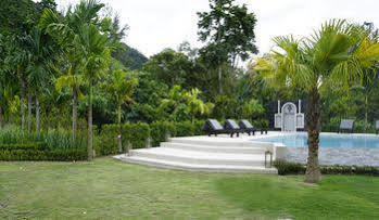 Na Vela Village 3*