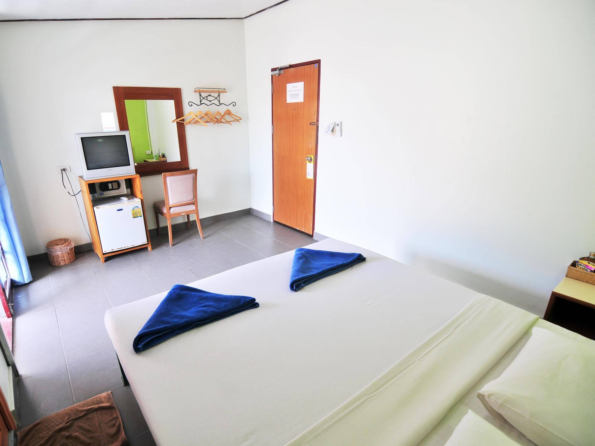 Phi Phi Inn Inn *