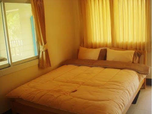 Kanchanaporn Bed & Breakfast Ko Lan