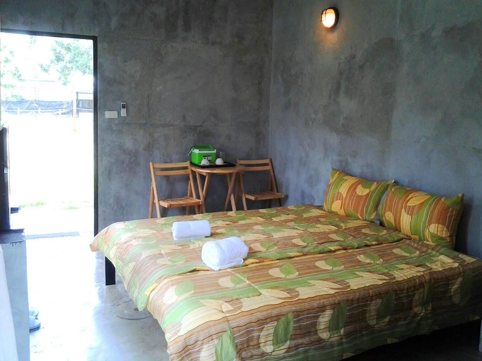 Hotel Pran River View Pran Buri