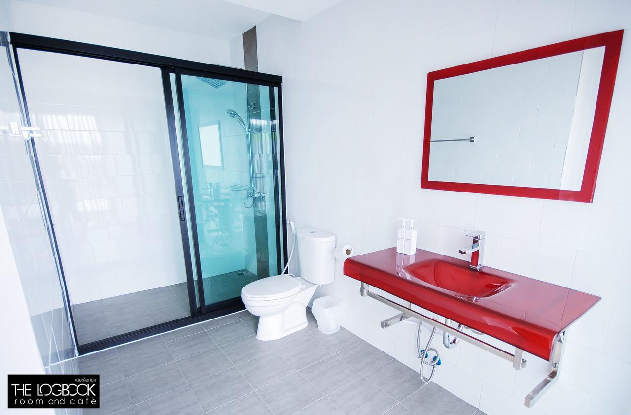 The Logbook And Cafe' Hotel Chonburi