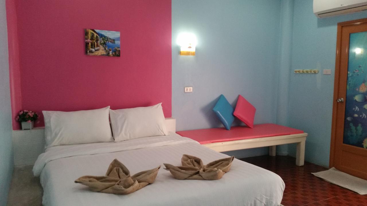 Phuttharaksa Resort *