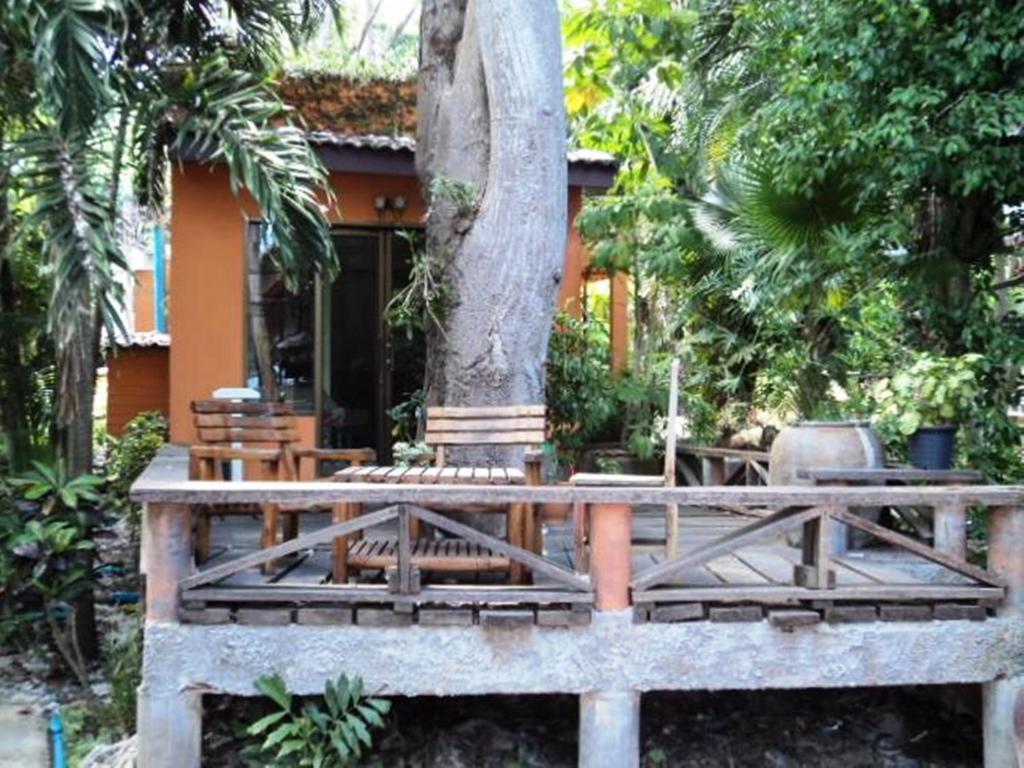 Jep's Bungalow Inn Koh Samet