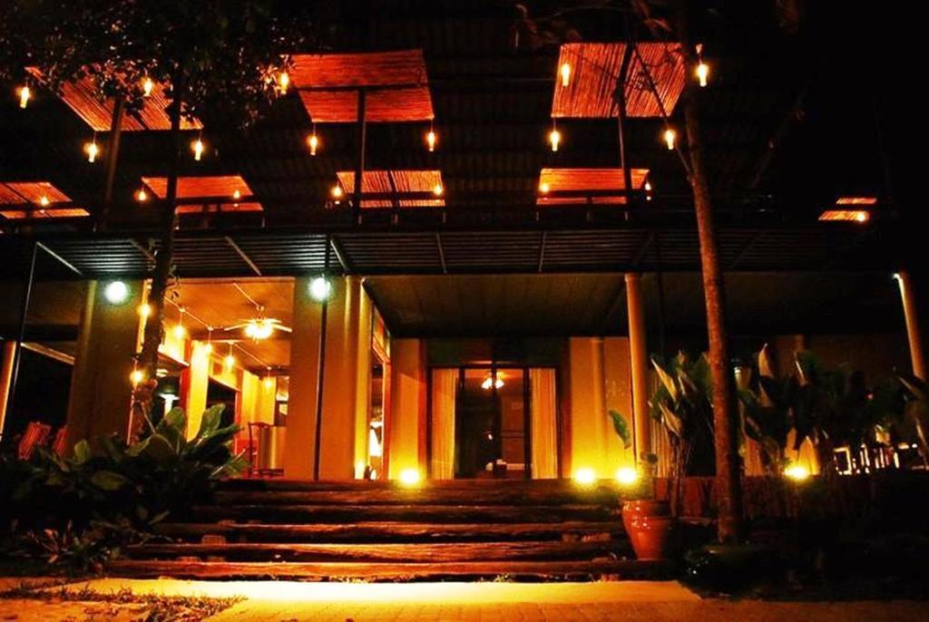 Boutique Raft Resort, River Kwai 3*