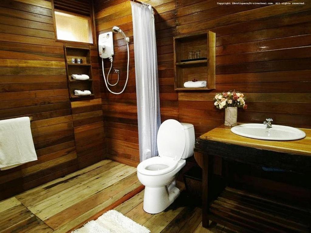 Boutique Raft Resort, River Kwai Resort