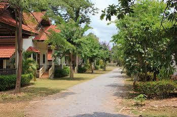 Clean Wave Apartment Chumphon