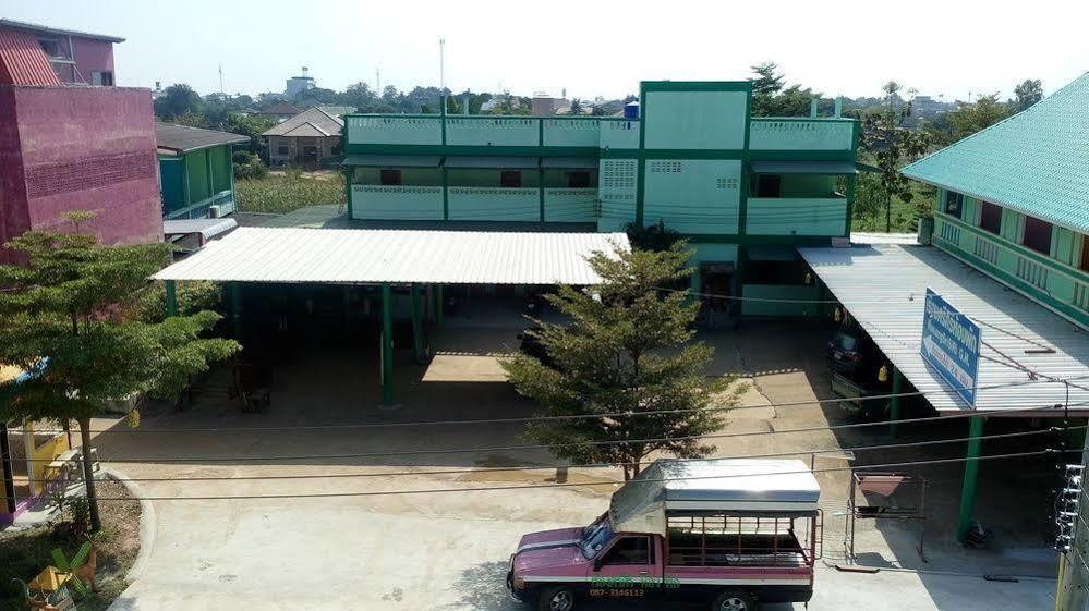 Guest house Ruengsrisiri *