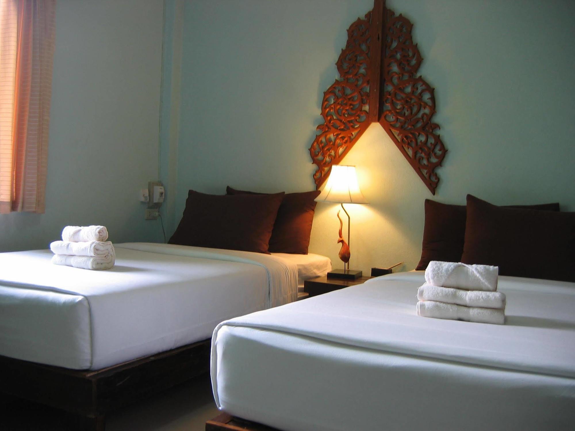 Resort Ruen Kaew 3*
