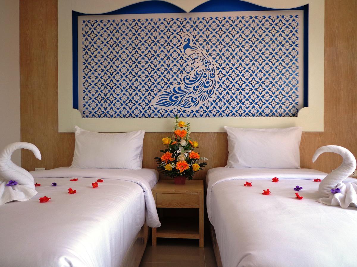 Red Sapphire 3* Patong