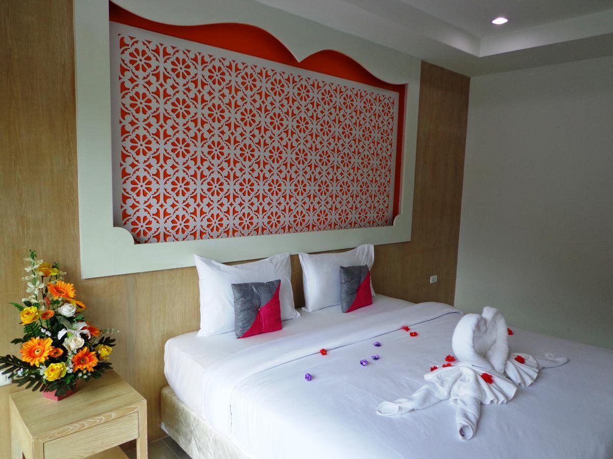 Red Sapphire Inn Patong