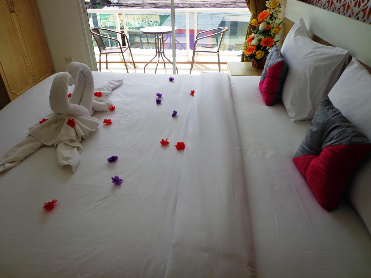 Red Sapphire Inn Patong