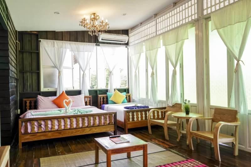 At Rimnam Chan Bed & Breakfast