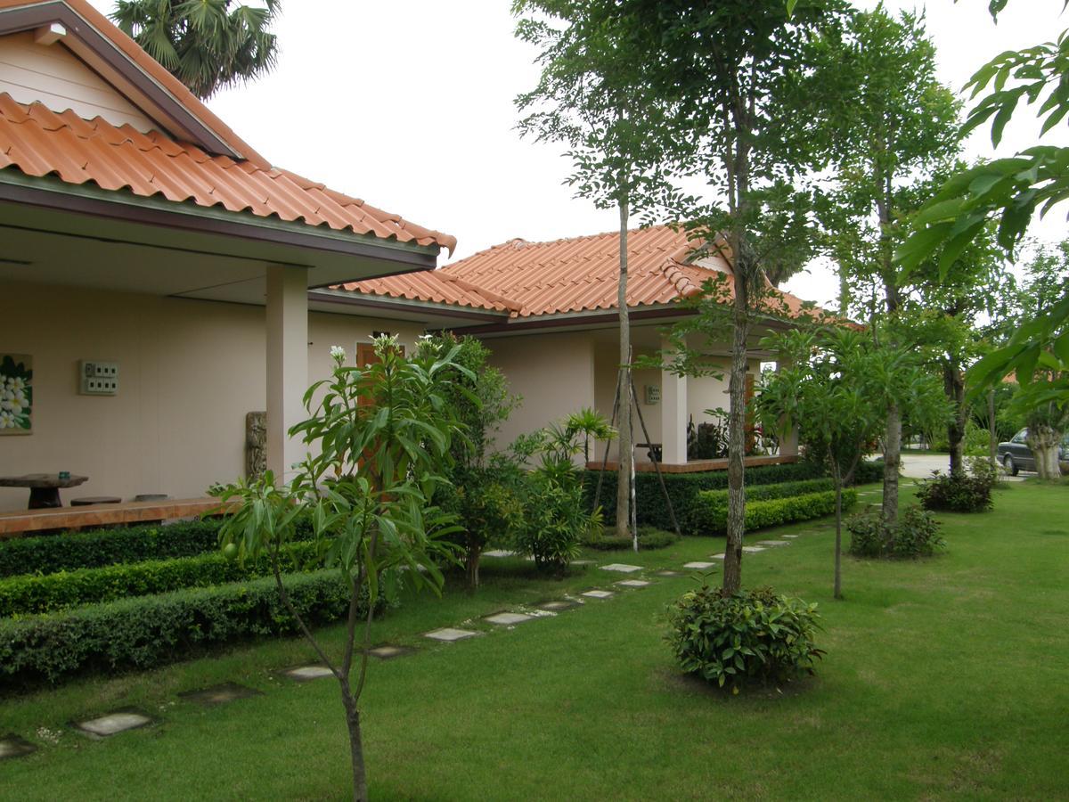 Ton Taan Muang 3*