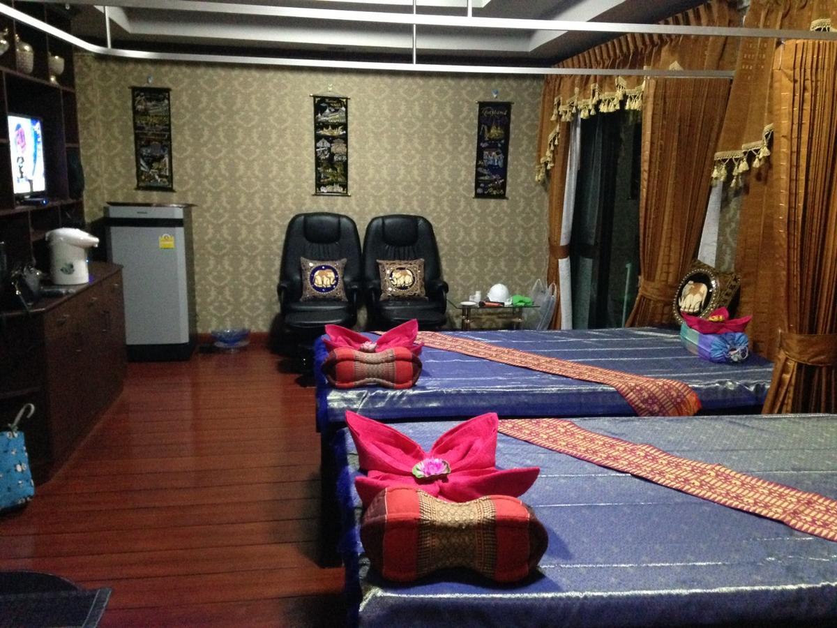 Two Tiger & 3* Ban Nong Hin (Prachuap Khiri Khan)