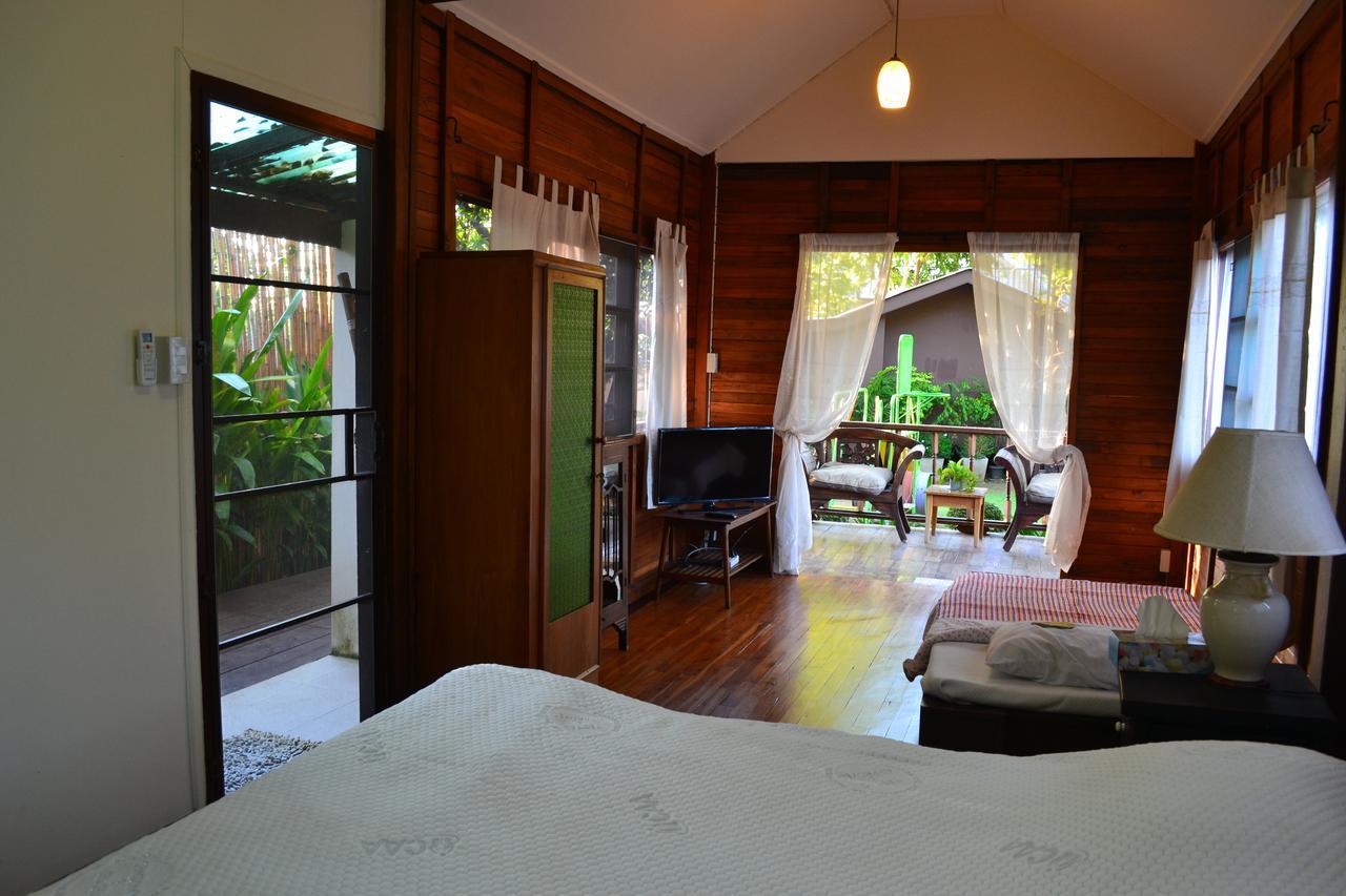 Hotel Oasis91 & Restaurant Haad Chao Samran