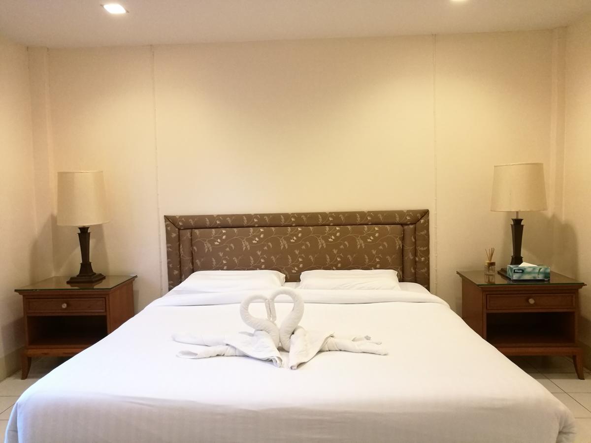 Oasis91 & Restaurant Hotel
