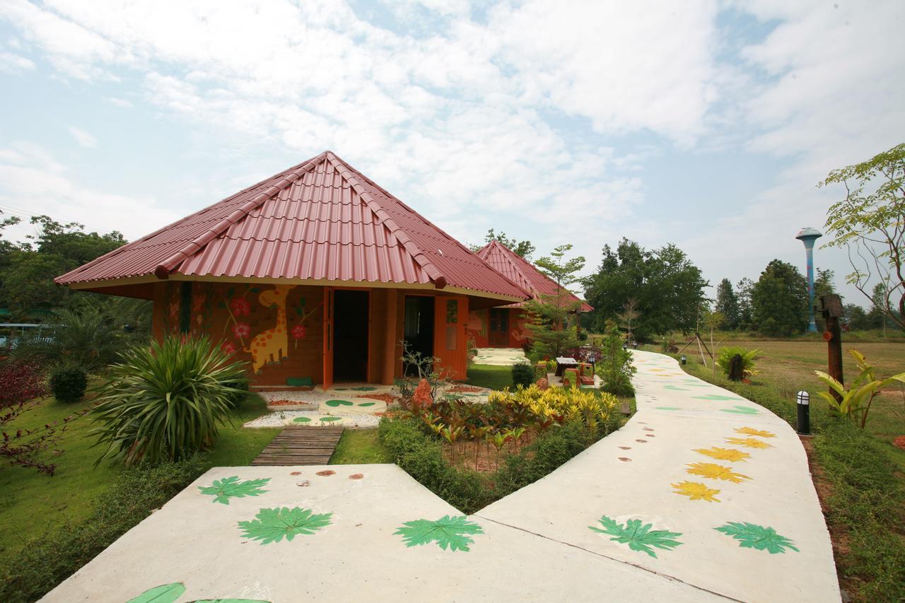 Golden Land Hotel