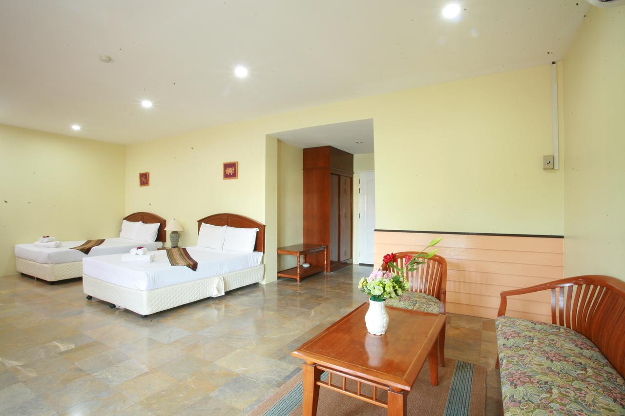 Hotel Golden Land 3*