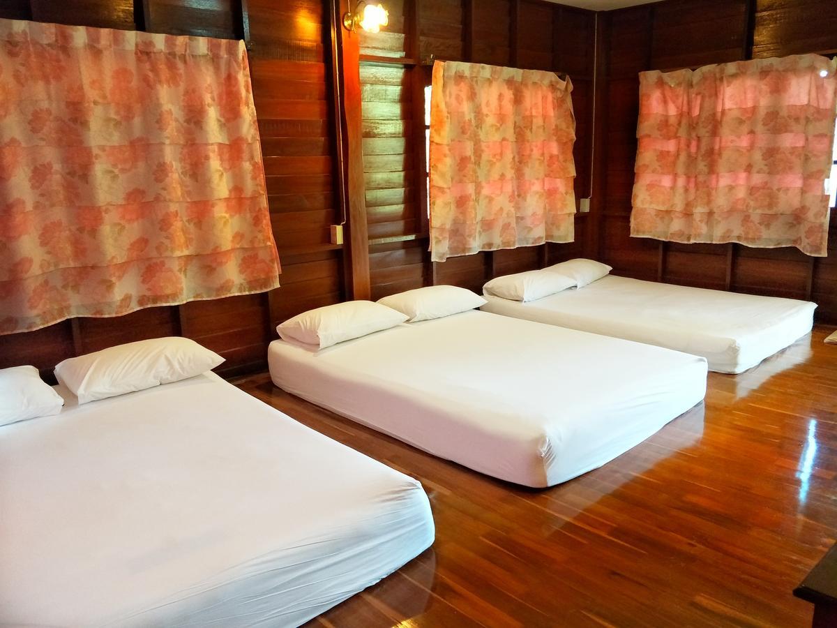 Ban Ruen Mai Ngam Rayong