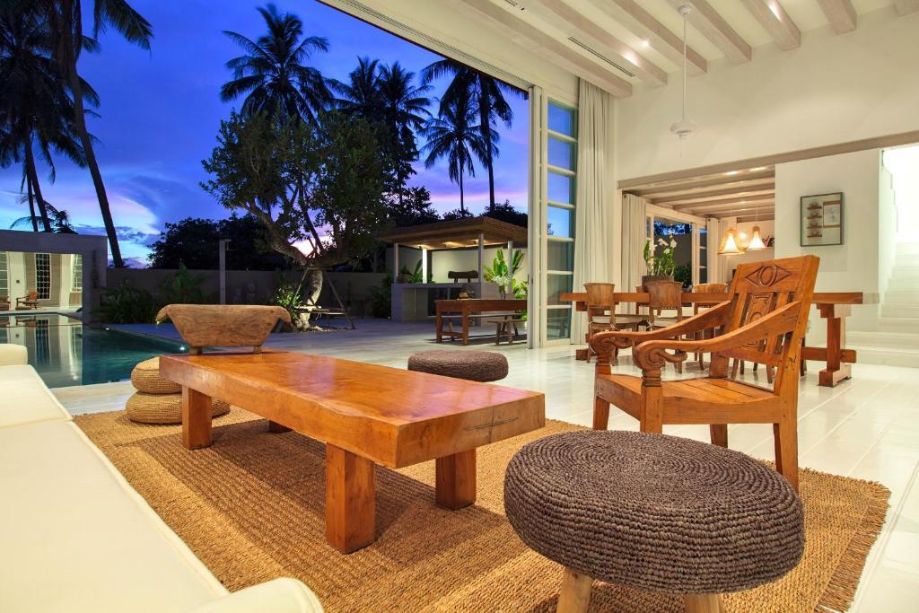 Akasha Villa *
