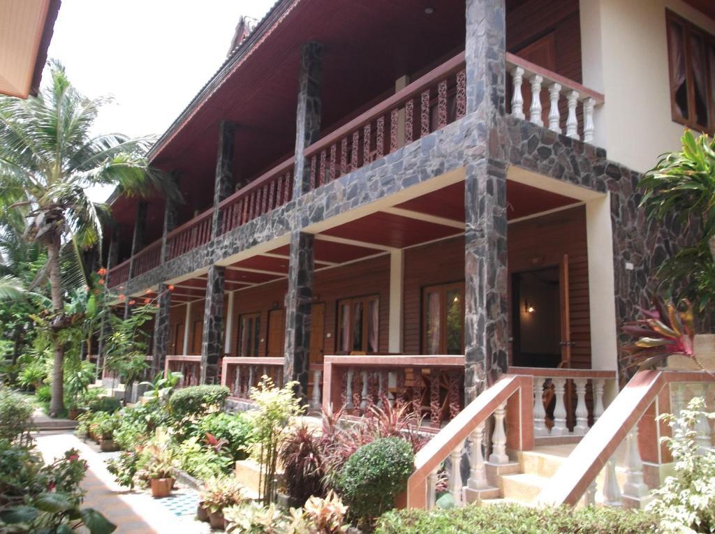 Resort Family House