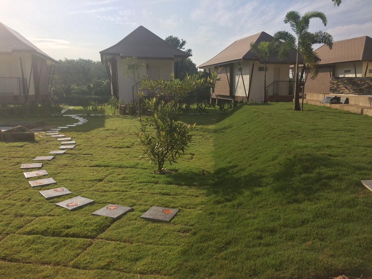 Tipparika Riverview - Adult Only Hat Yai
