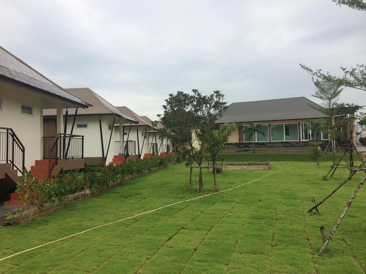 Tipparika Riverview - Adult Only Resort Hat Yai