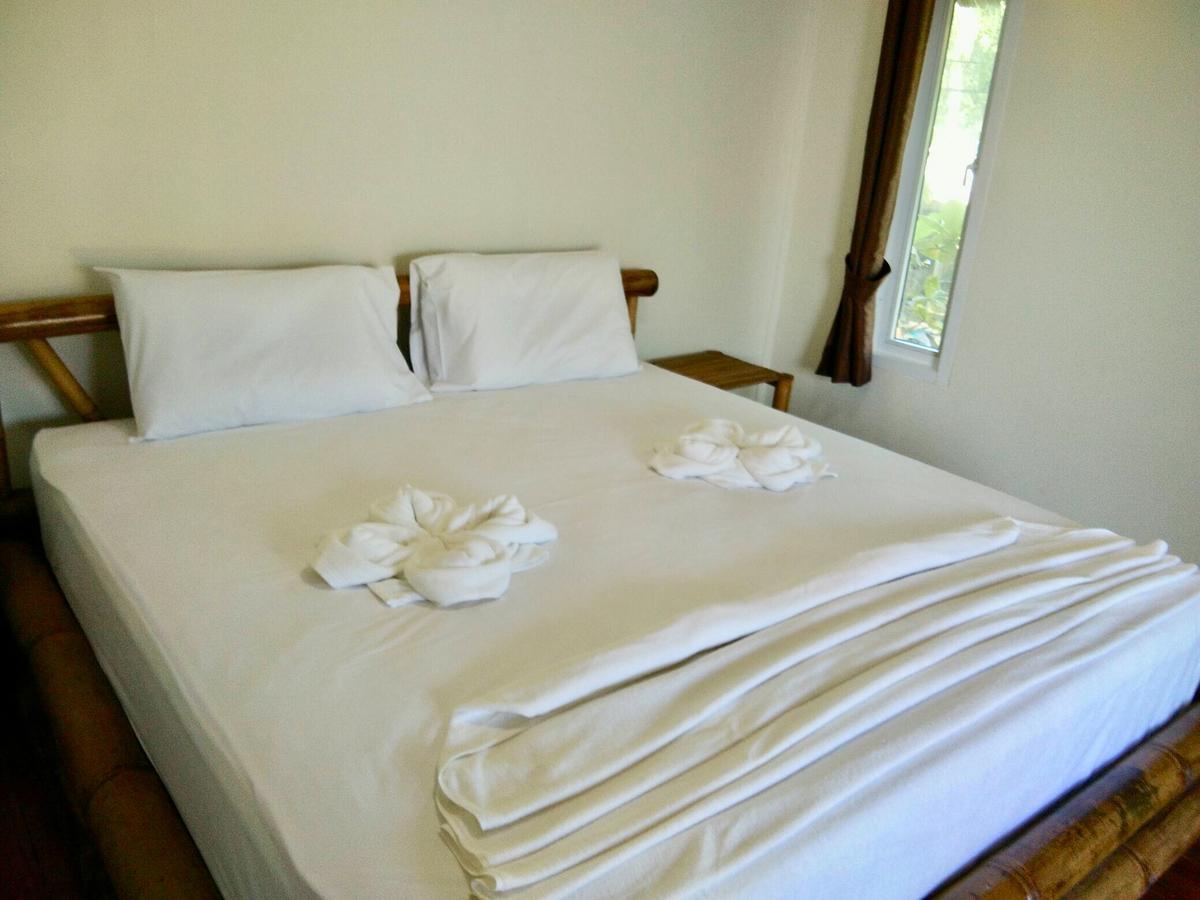 Resort Mook Montra Sea Front *