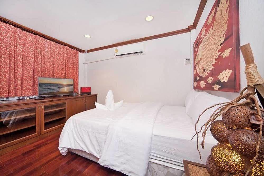 Baan Ruean Thai *
