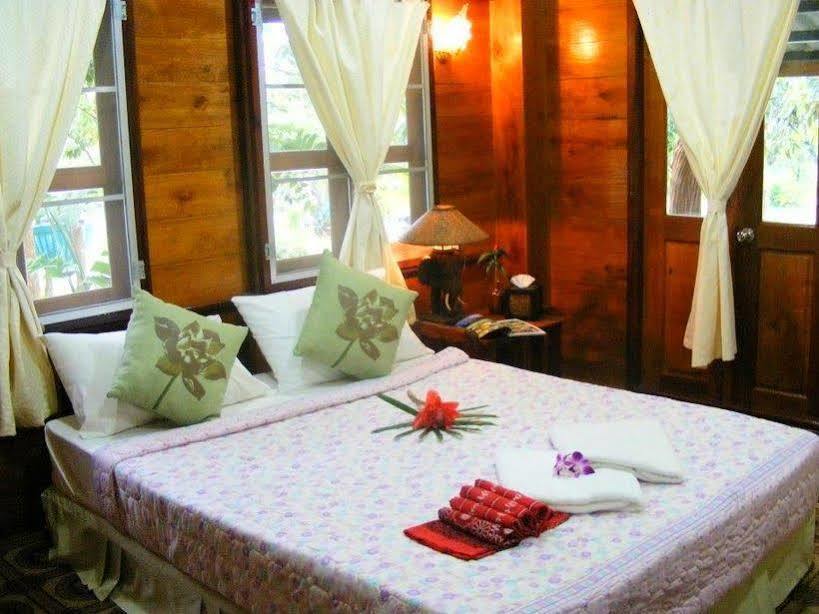Khaothone River View 3* Sai Yok
