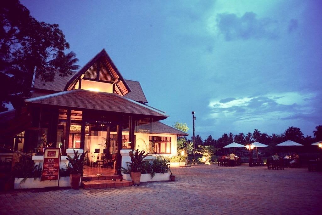 Parn Dhevi Riverside & 3*