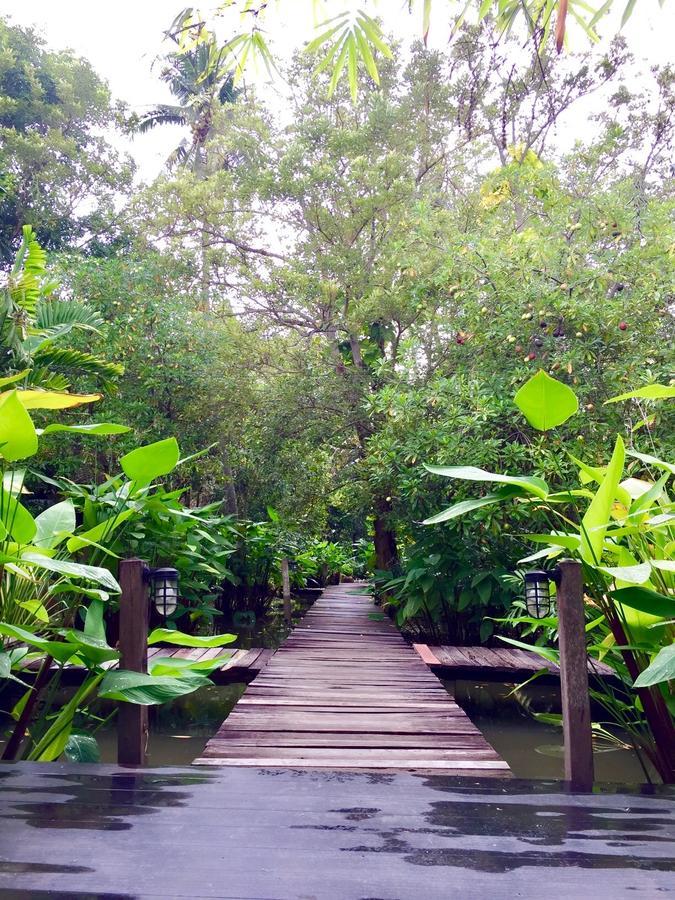 Parn Dhevi Riverside & Hotel Nakhon Pathom